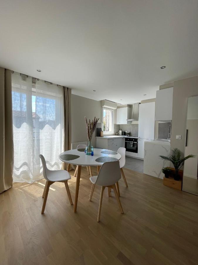 Charmant Logement Aux Portes De Paris - Stade De France - 12 Min A Pied Saint-Denis-en-Margeride Exterior foto